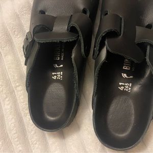 Boston Exquisite Leather Clogs Men’s 8 Woman’s 10